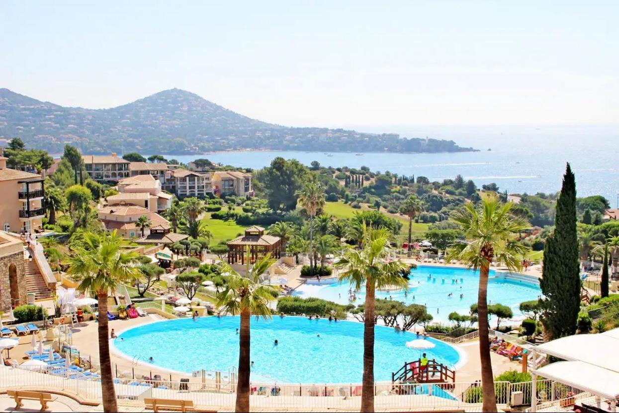 Appartements Modernes Vue Mer A Cap Esterel Сен-Рафаель Екстер'єр фото