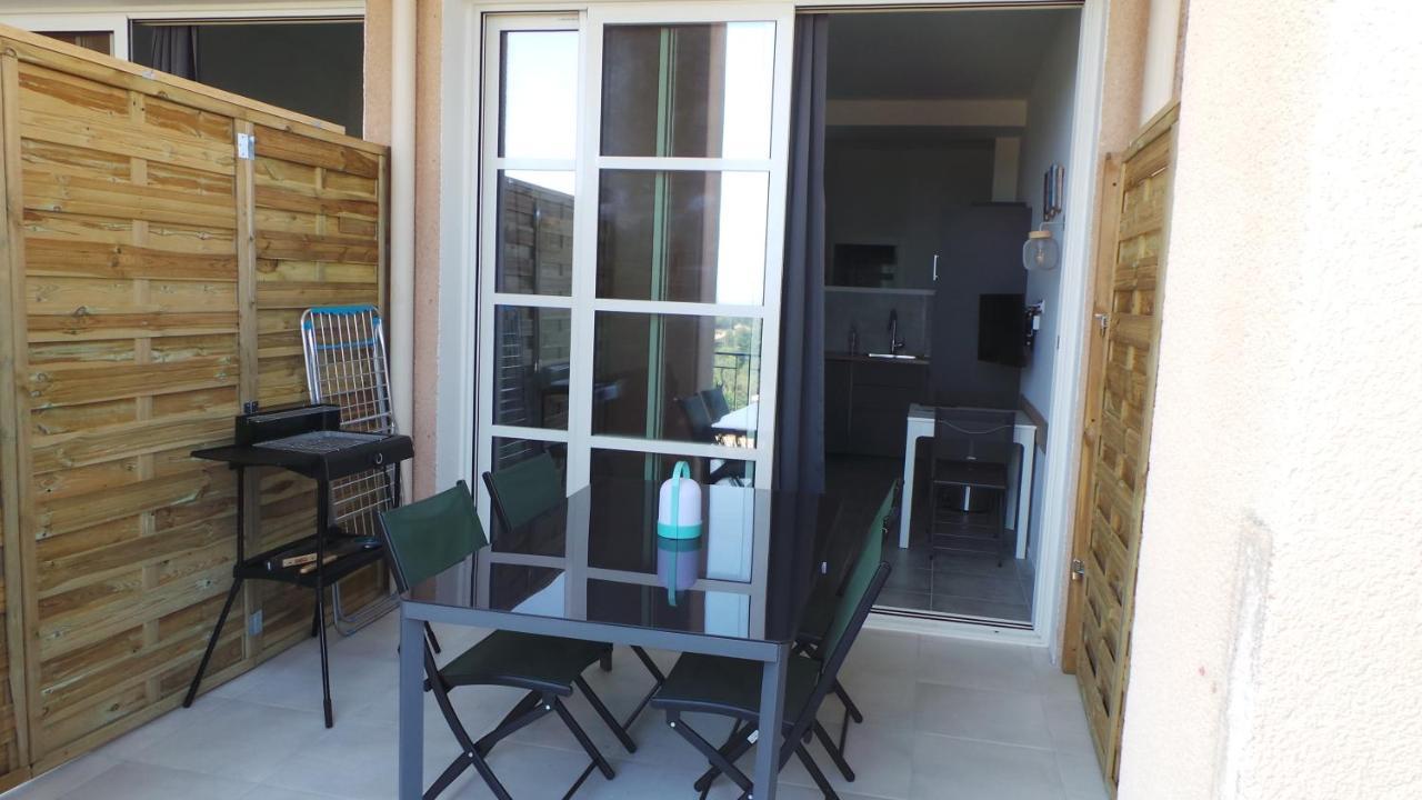 Appartements Modernes Vue Mer A Cap Esterel Сен-Рафаель Екстер'єр фото