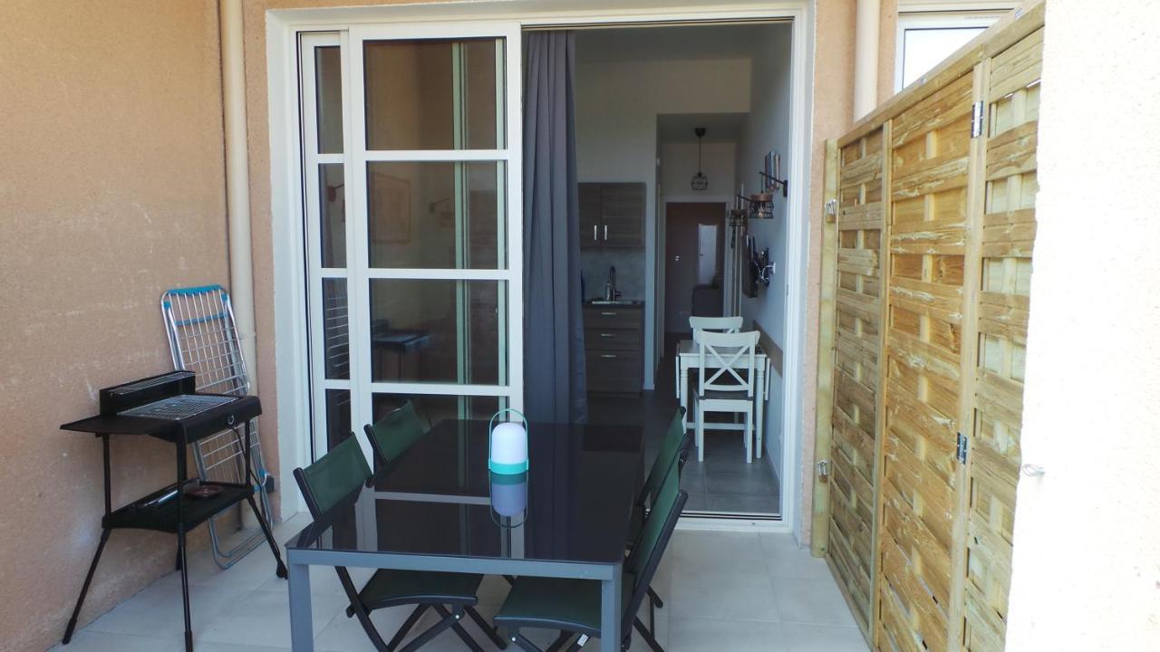 Appartements Modernes Vue Mer A Cap Esterel Сен-Рафаель Екстер'єр фото
