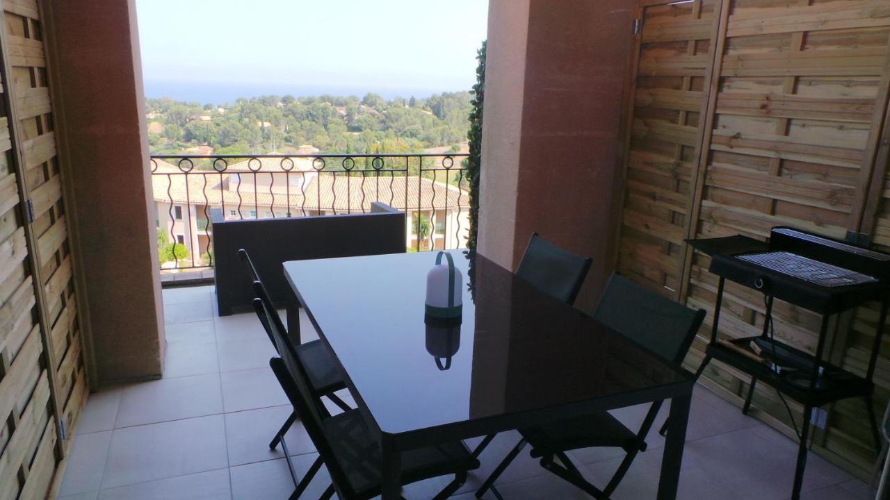 Appartements Modernes Vue Mer A Cap Esterel Сен-Рафаель Екстер'єр фото